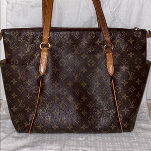 Louis Vuitton Totally Handbag Monogram Canvas PM